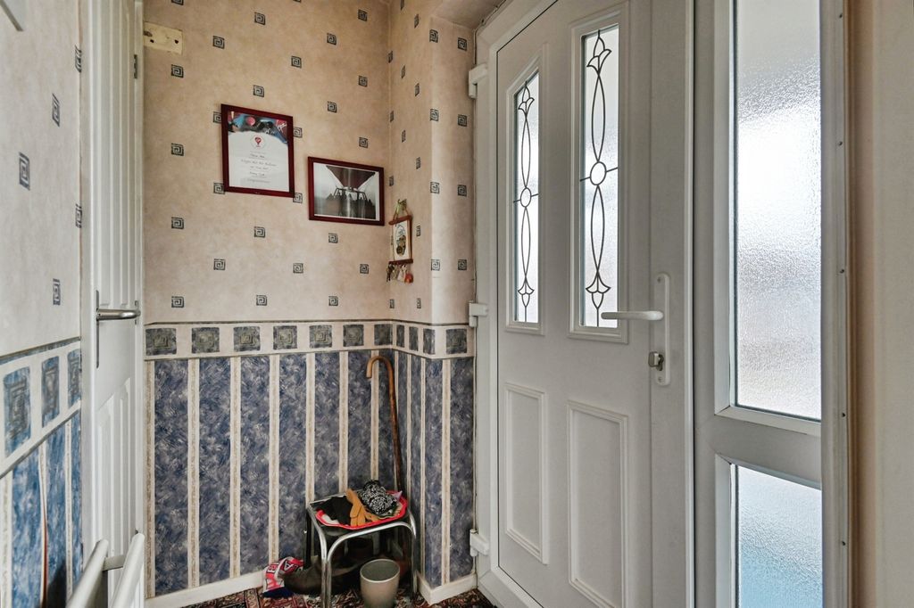 Property photo 3 of 19