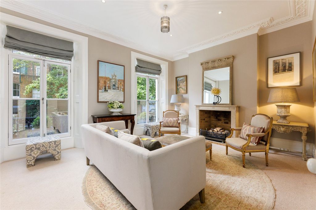 Property photo 2 of 22 Drawing Room