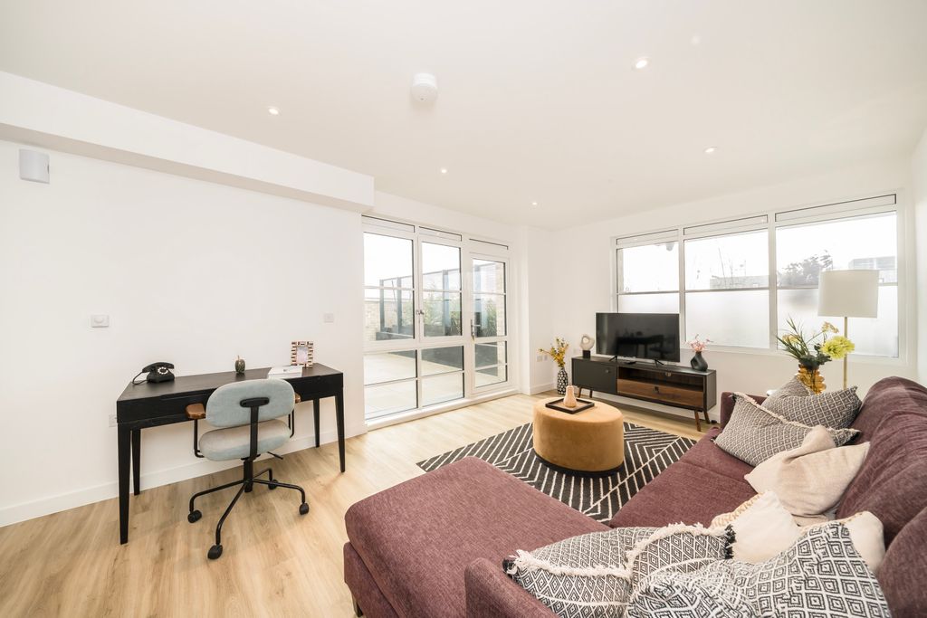 Property photo 1 of 19 Open Plan Living