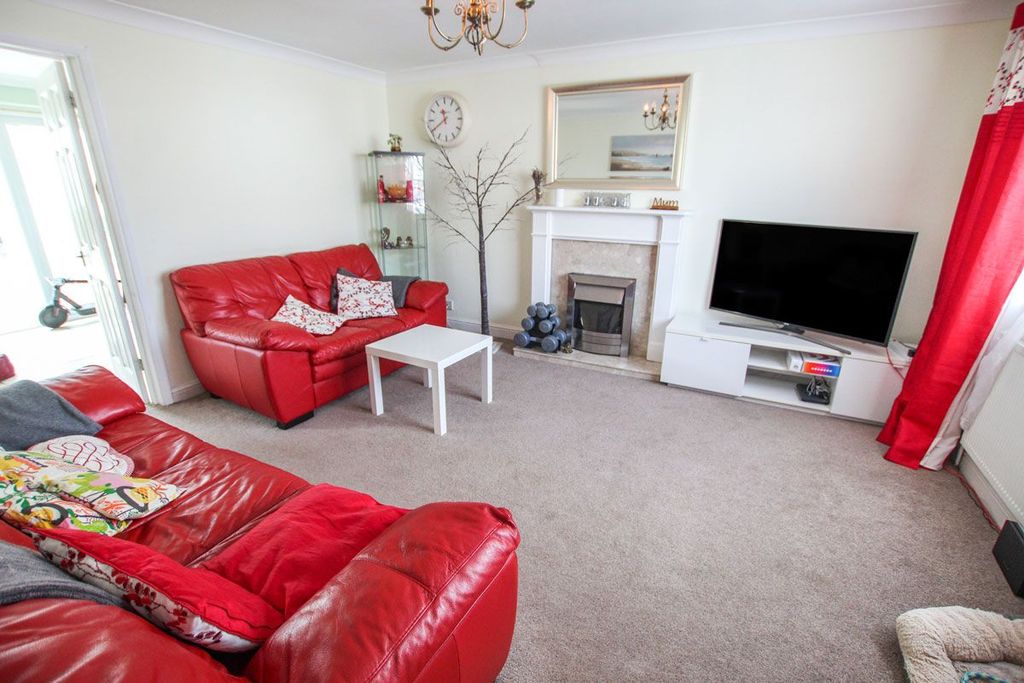Property photo 2 of 19