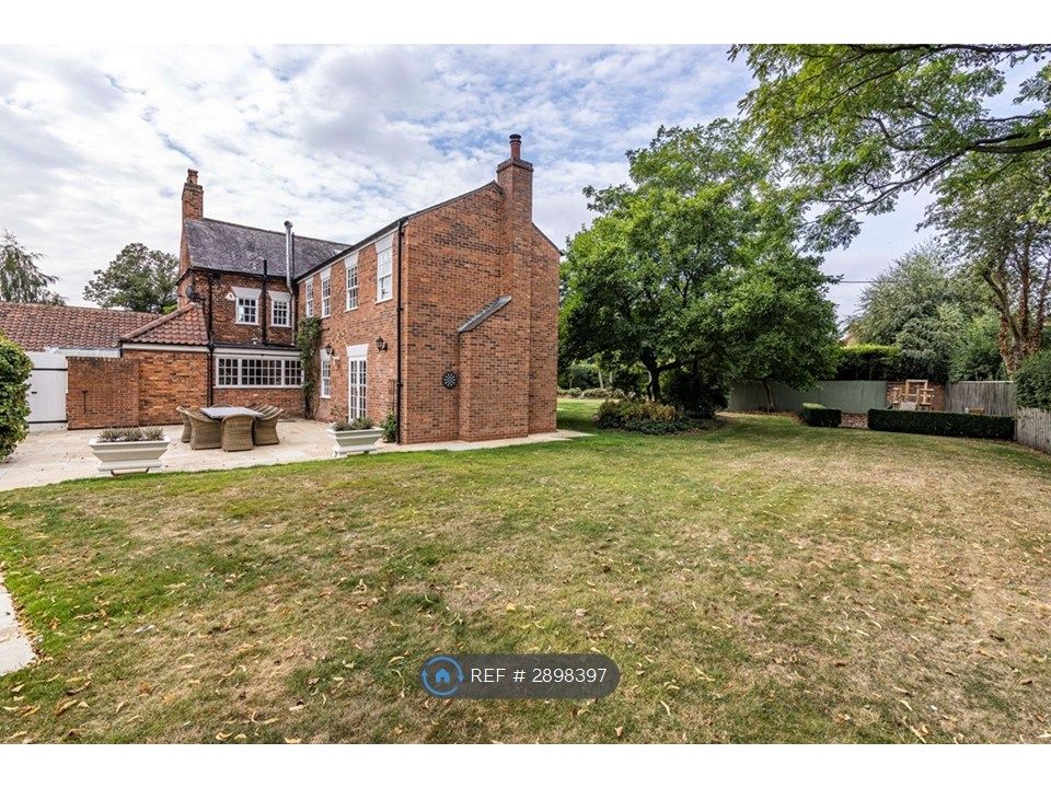 Property photo 3 of 35
