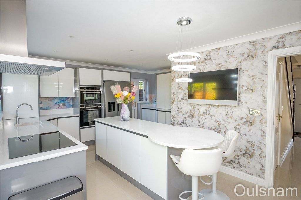 Property photo 3 of 30 Picture No. 15