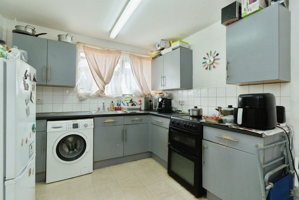 Property photo 2 of 20 Pbox-Img.Jpg
