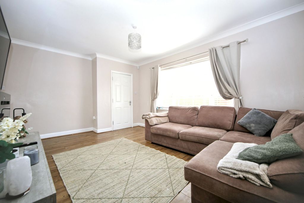 Property photo 2 of 22