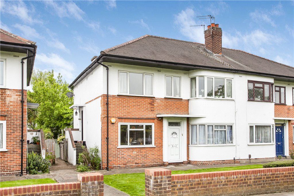 Property photo 1 of 8 Exterior