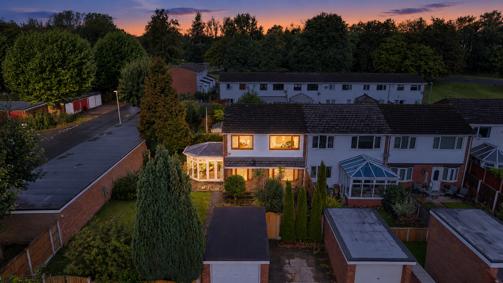 Property photo 1 of 32