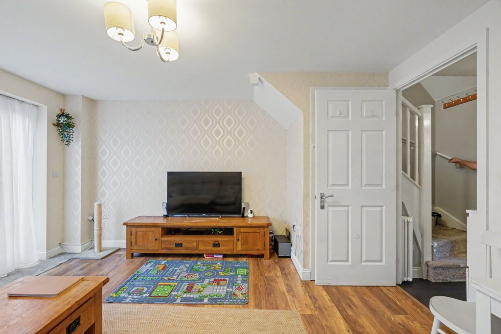 Property photo 3 of 21