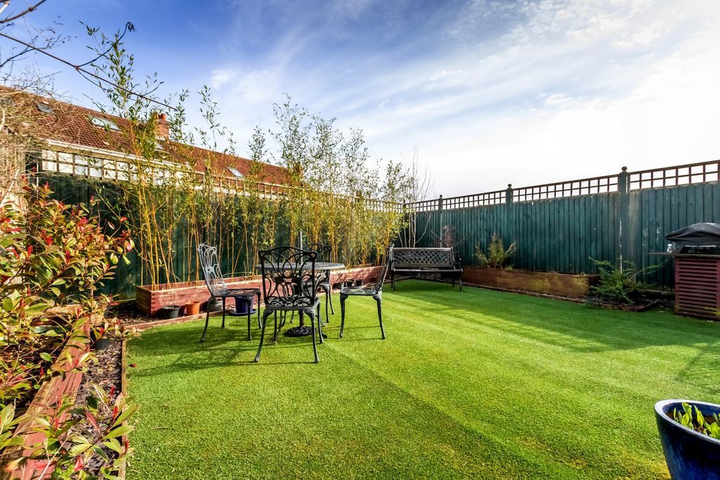 Property photo 3 of 17 Garden