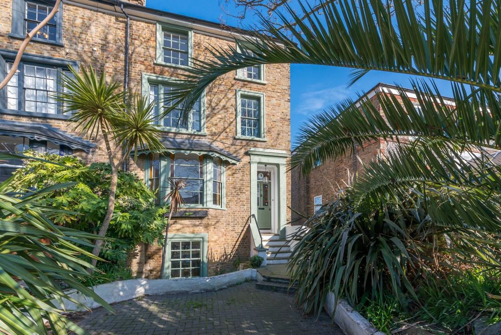 Property photo 1 of 27 Picture No. 47