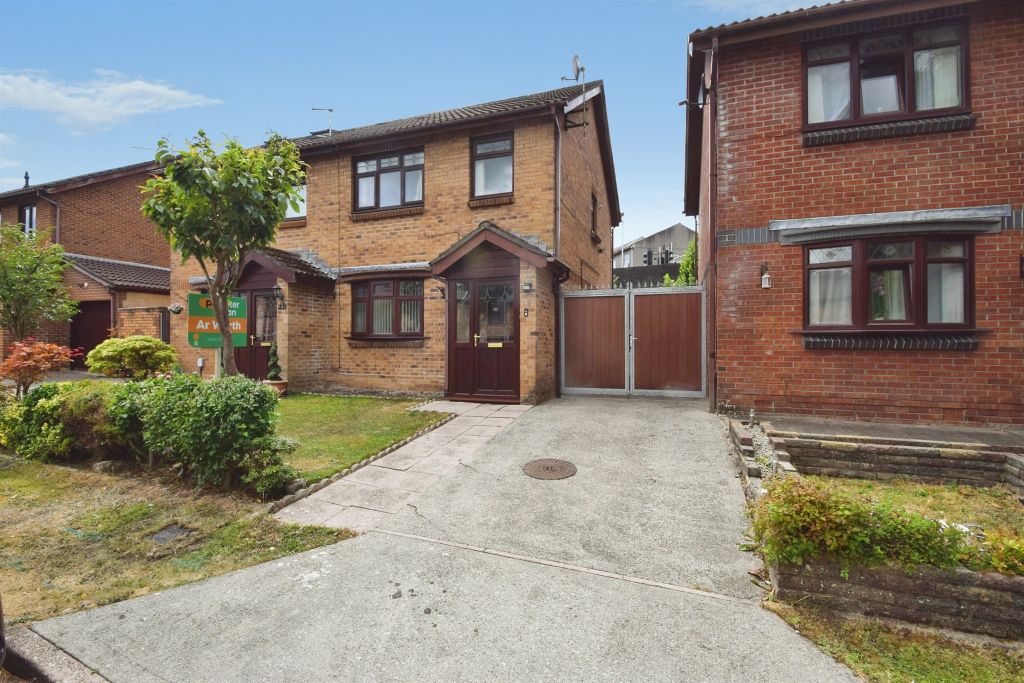 Property photo 2 of 20