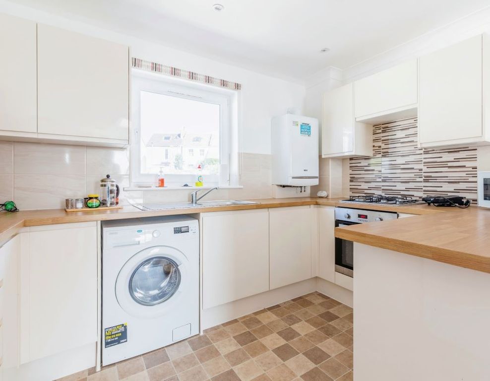 Property photo 2 of 7 Kitchen Area