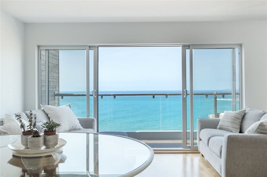 Property photo 2 of 17 Views