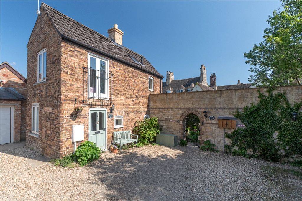 Additional image 33 of 6 bed terraced house for saleHigh Street St Martins, Stamford, Lincolnshire PE9
