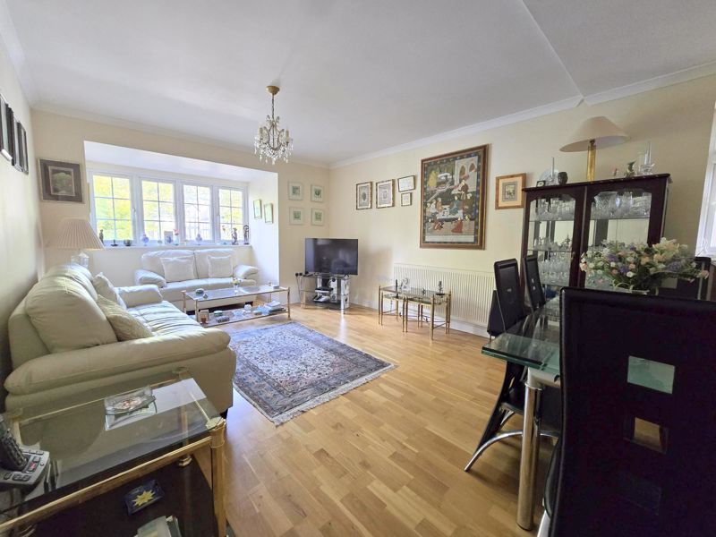 Additional image 9 of 2 bed flat for sale7 The Avenue, Hatch End HA5