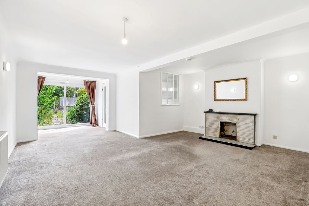 Property photo 1 of 15 156 Park Road (9)