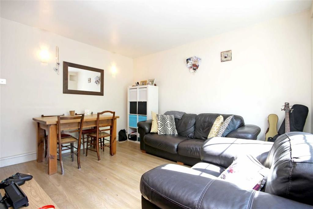 Property photo 2 of 4