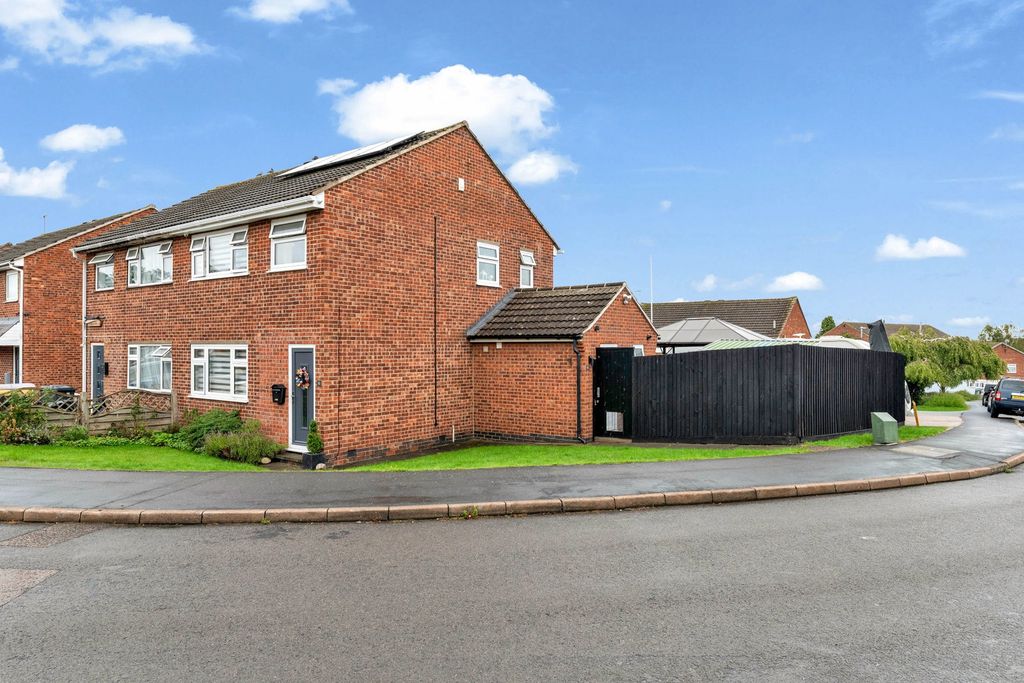 Property photo 1 of 27