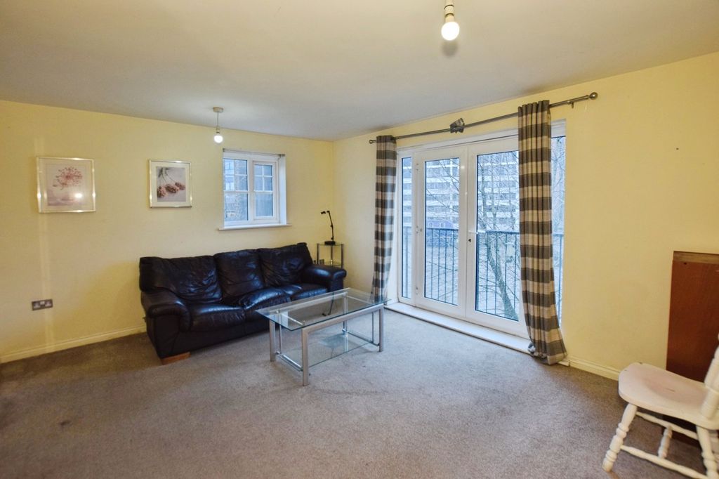 Property photo 3 of 13 Picture No. 10