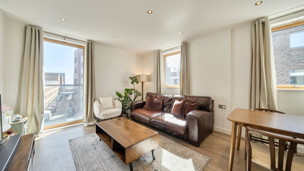 Property photo 1 of 20