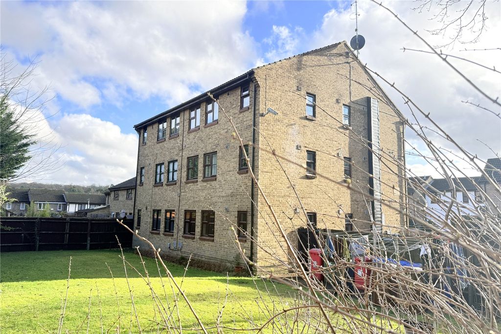 Property photo 3 of 9 Picture 3