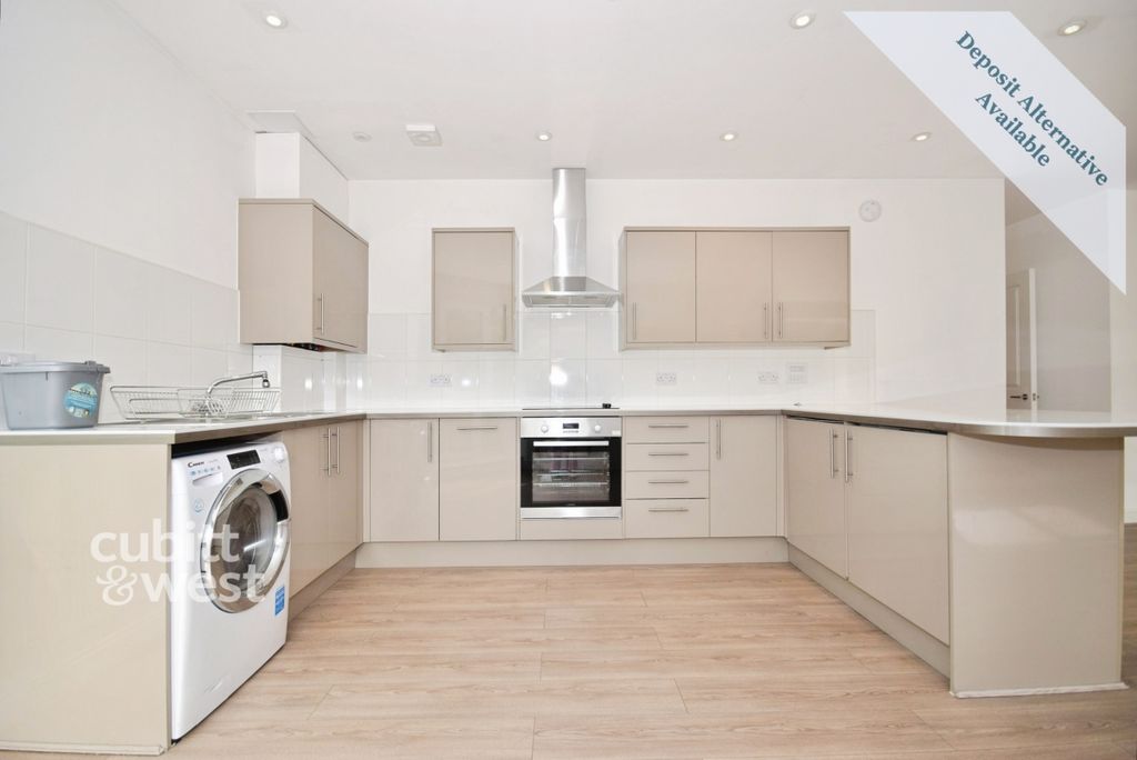 Property photo 2 of 16 Kitchen