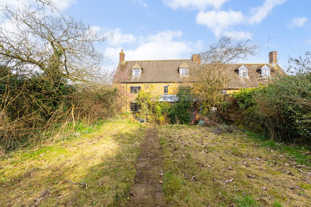 Property photo 2 of 16