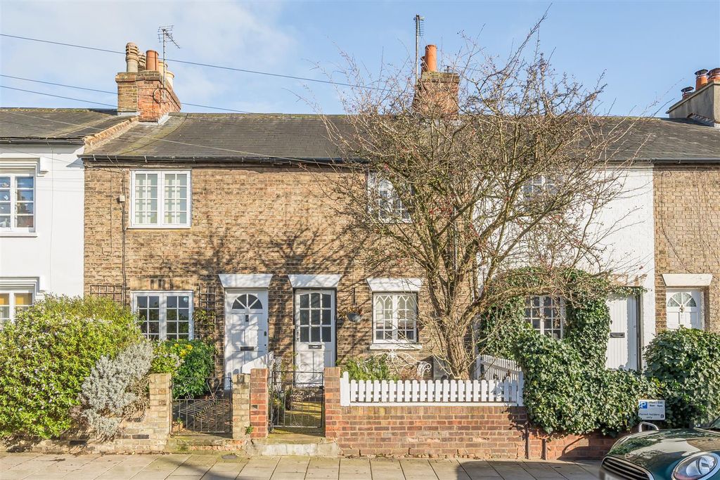 Property photo 1 of 9 1410933-8-698c9B11982Fa.Jpg