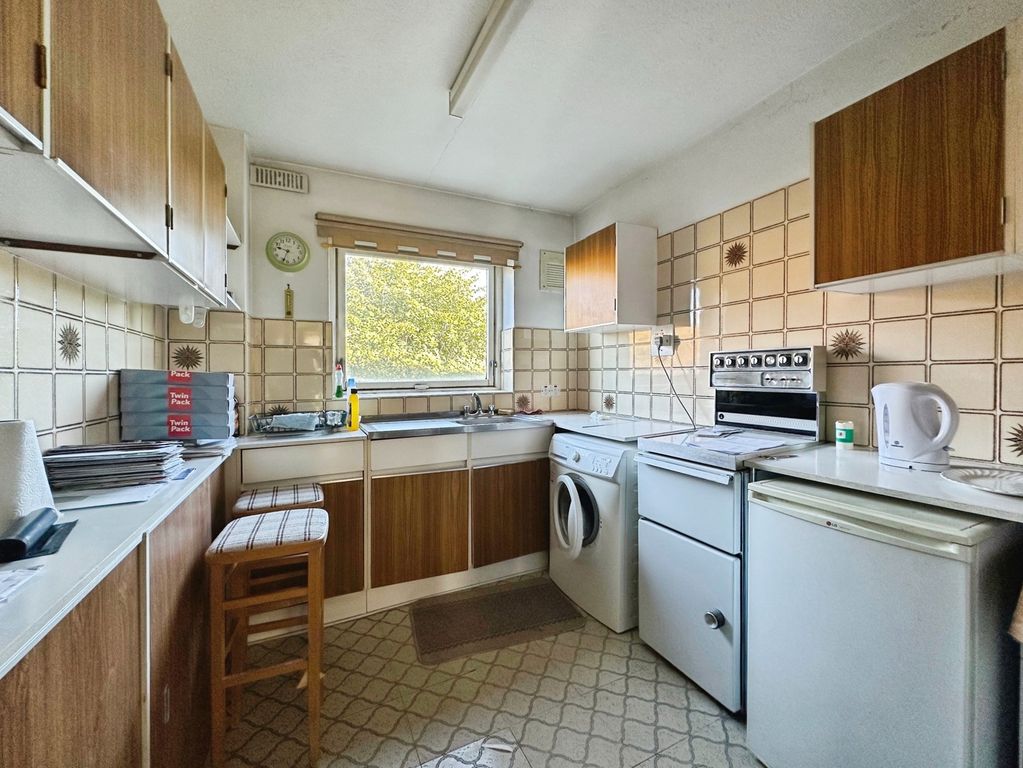 Property photo 3 of 8 Pbox-Img.Jpg