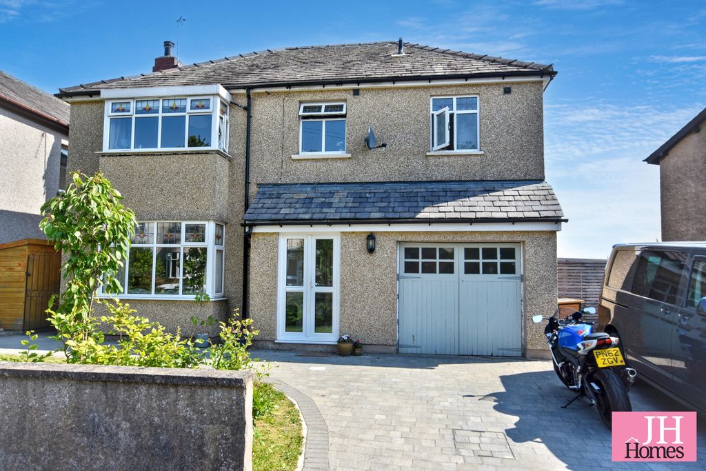 Property photo 1 of 23