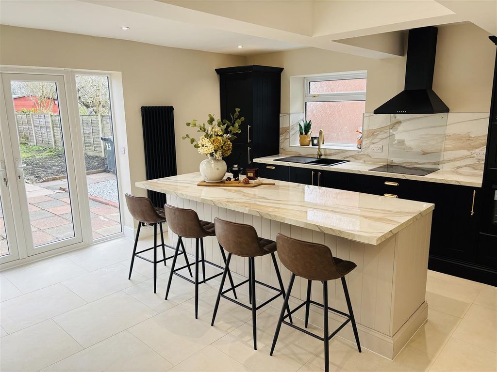 Property photo 2 of 18 Img_4977.Jpg