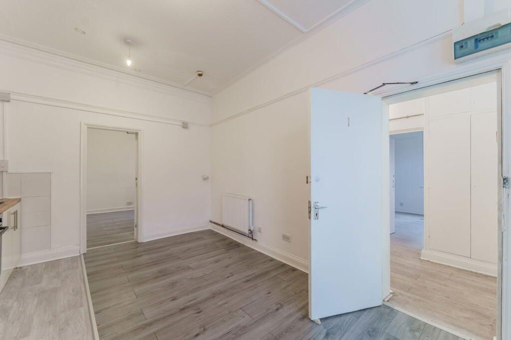 Property photo 3 of 47