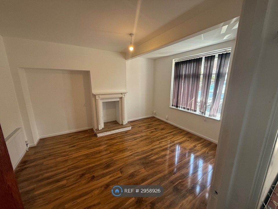 Property photo 2 of 12 Living Room