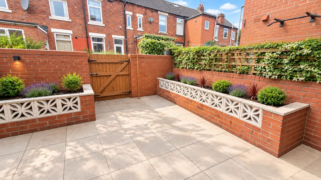 Property photo 2 of 8 Picture No. 18
