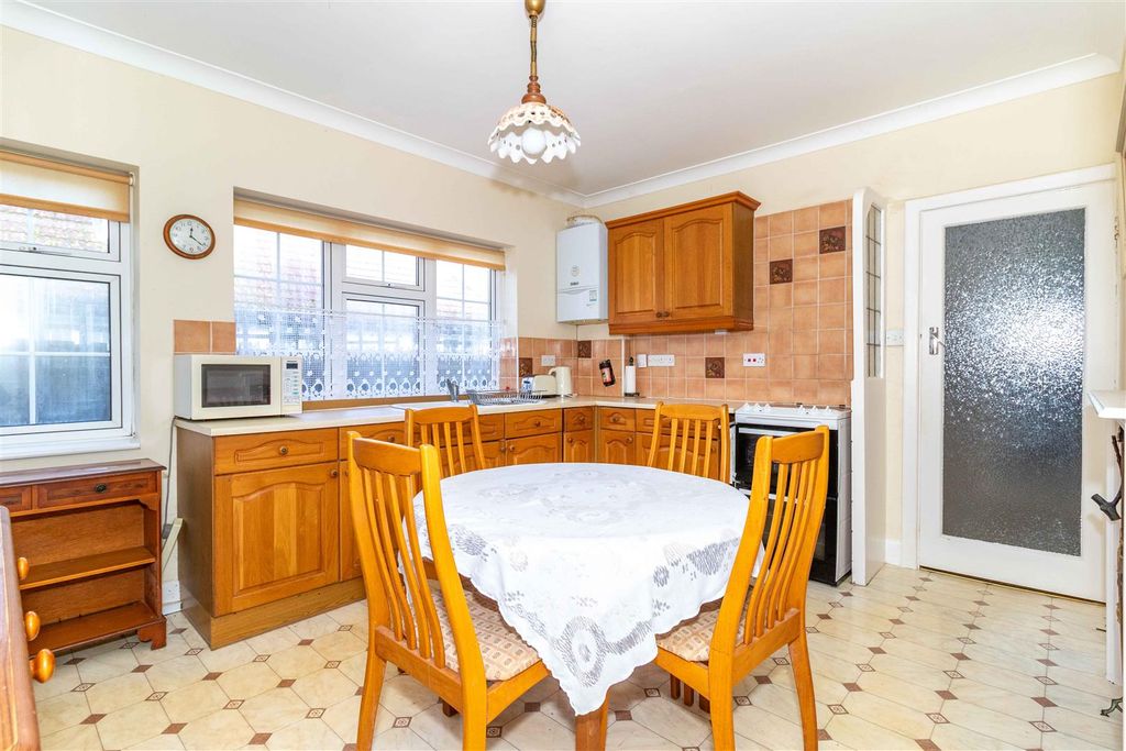 Property photo 2 of 32 Gf Abbott-16.Jpg