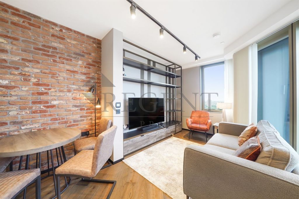 Property photo 1 of 8 (Main)