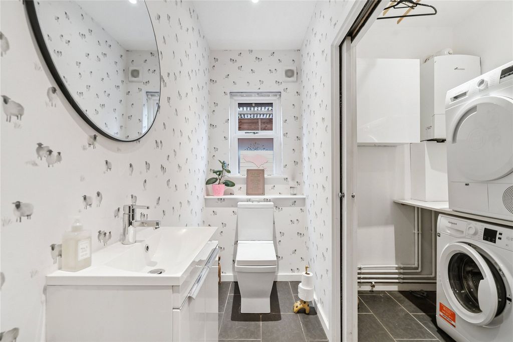 Property photo 3 of 21 Picture No. 18