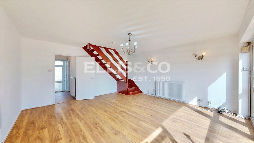 Property photo 3 of 12 Picture No. 25