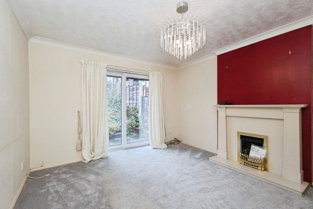 Property photo 2 of 15 Living Room