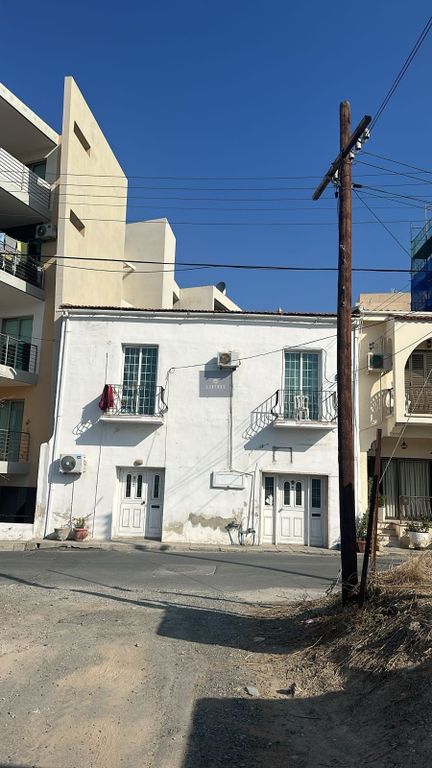 Property photo 1 of 1