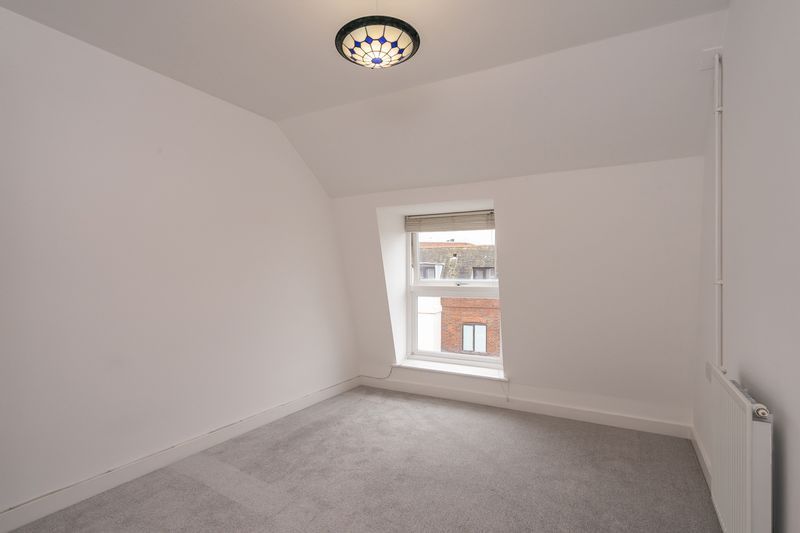 Property photo 3 of 10 Photo 11