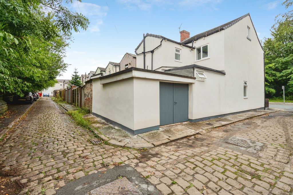 Property photo 1 of 30 Pbox-Img.Jpg