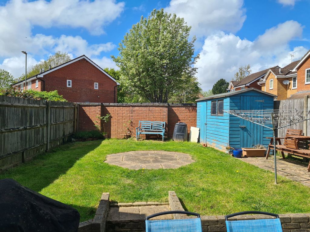 Property photo 2 of 34