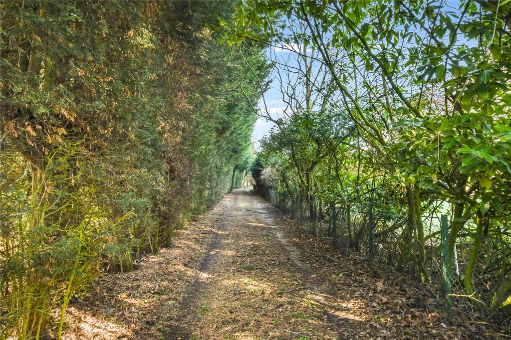 Property photo 2 of 20 Drive