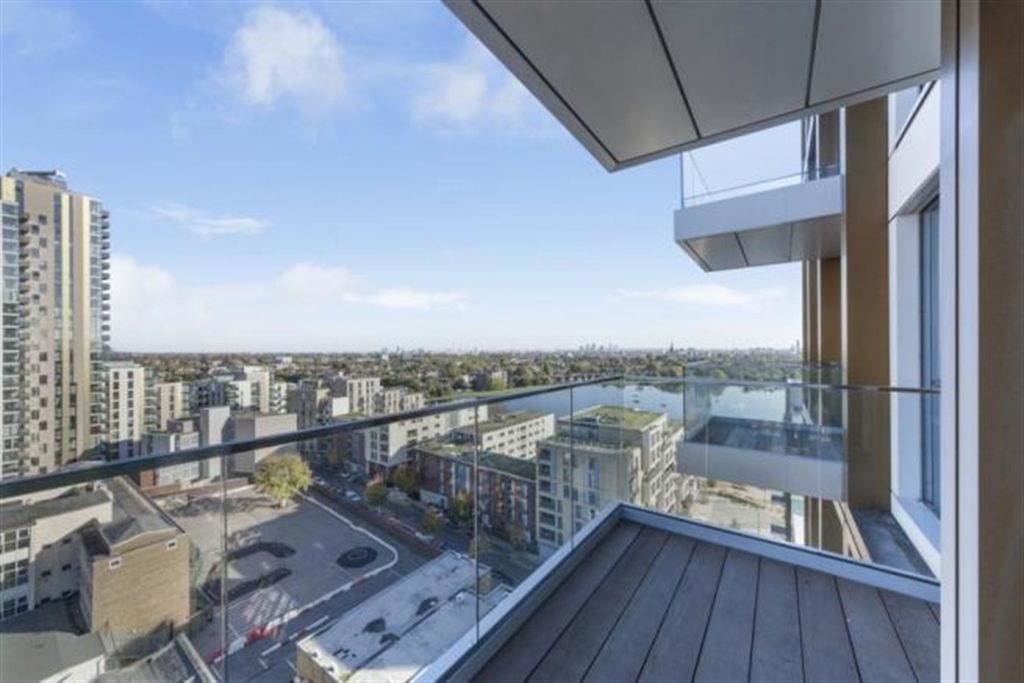 Property photo 3 of 9 Balcony