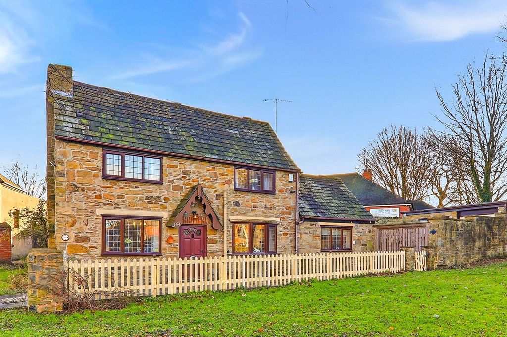 Property photo 1 of 21