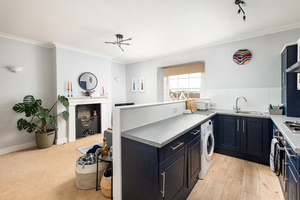 Property photo 2 of 9 Kitchen_1.Jpg