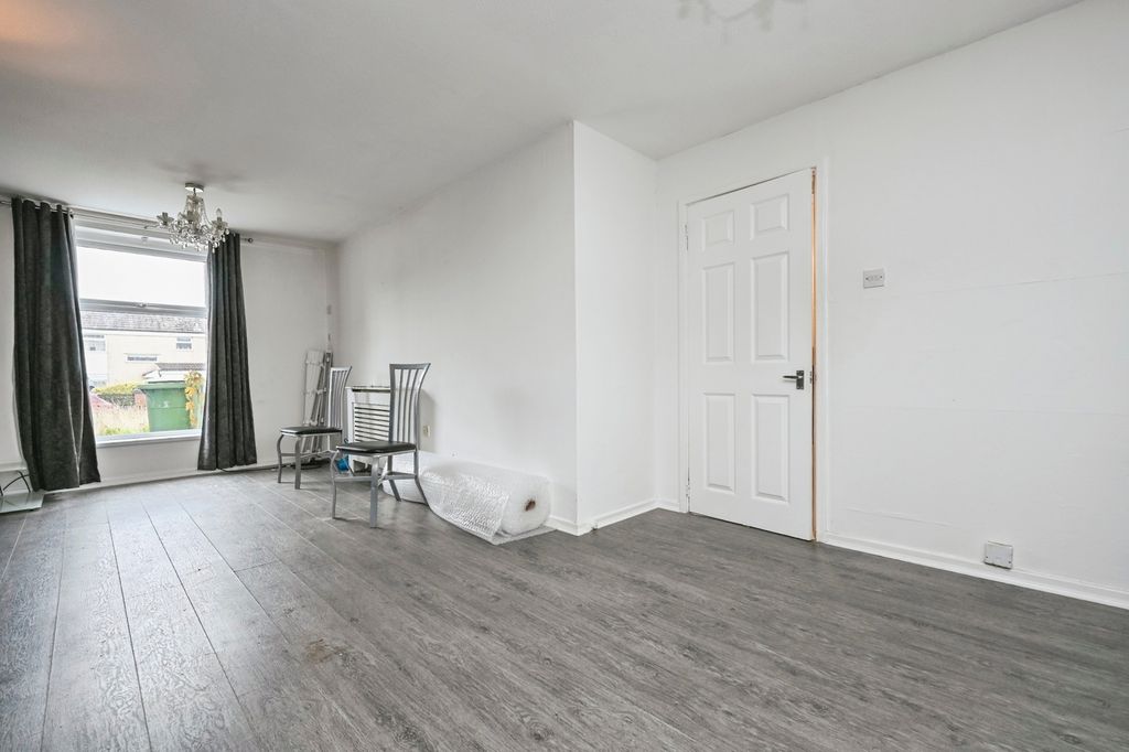 Property photo 3 of 20 Pbox-Img.Jpg