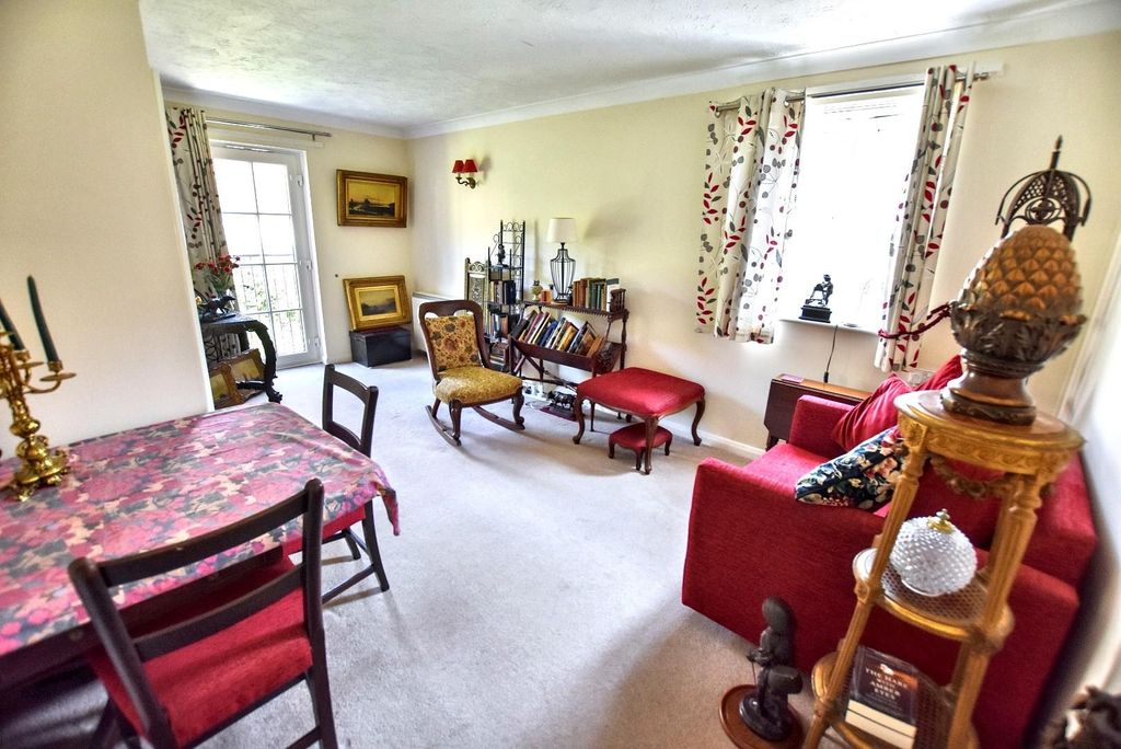Property photo 3 of 11 3