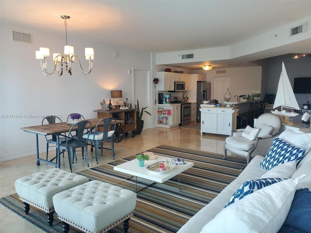 Property photo 3 of 28 <Alttext/>