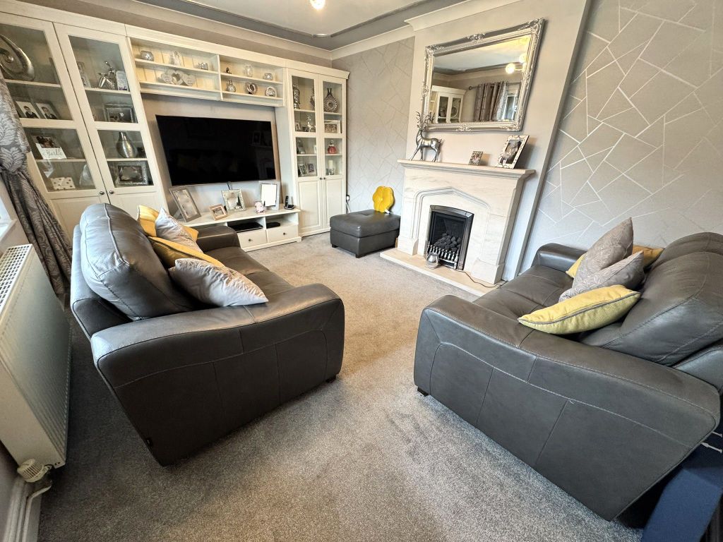 Property photo 3 of 28